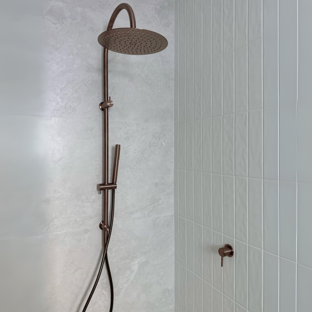 Buitendoucheset Capri – Met mengkraan – Regendouche & Staafhanddouche - Brushed bronze